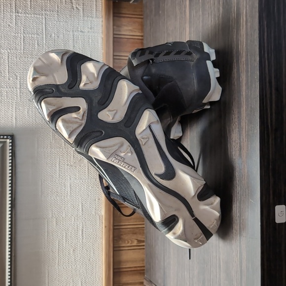 Nike Vapor Untouchable Shark 3 Black Low-Top Football Cleats Size 10.5 - Picture 7 of 7